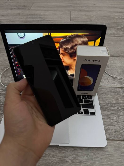 Samsung M12 64 Skidkada