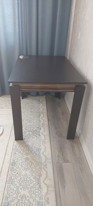 Стол в гостиную.