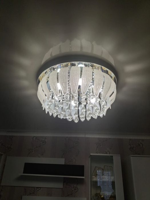 Продается люстра