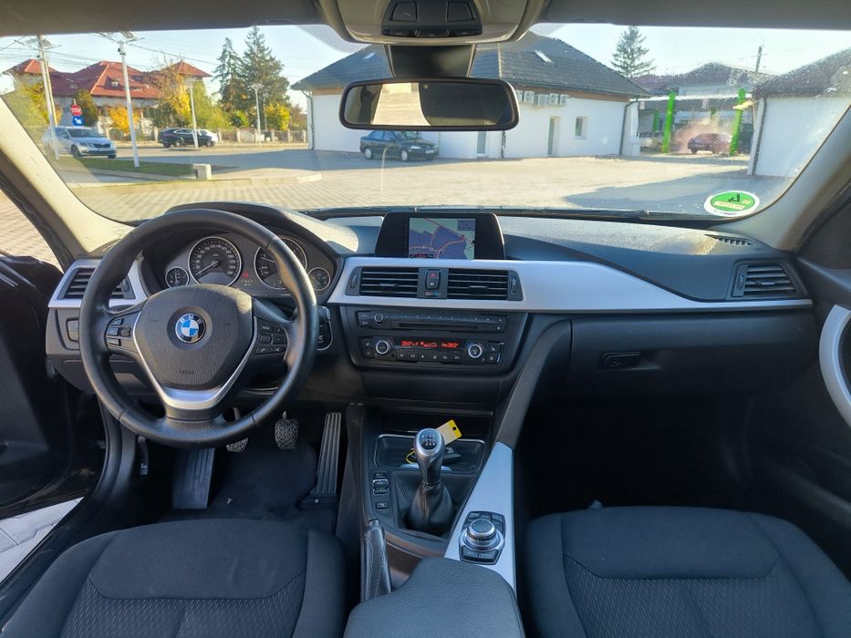 2012 BMW Seria 3 (F30) 320d Sedan Manual