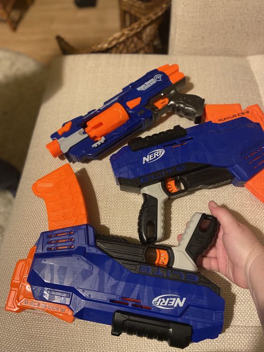 Pușcă Nerf diverse dimensiuni, stare perfectă de functionare