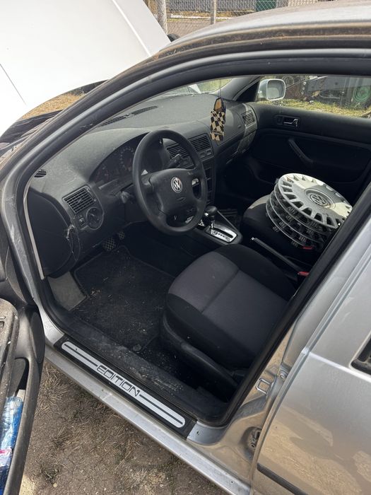 VW Sharan и Голф 4 на части