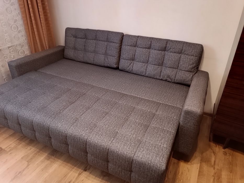 Продам раскладной диван.