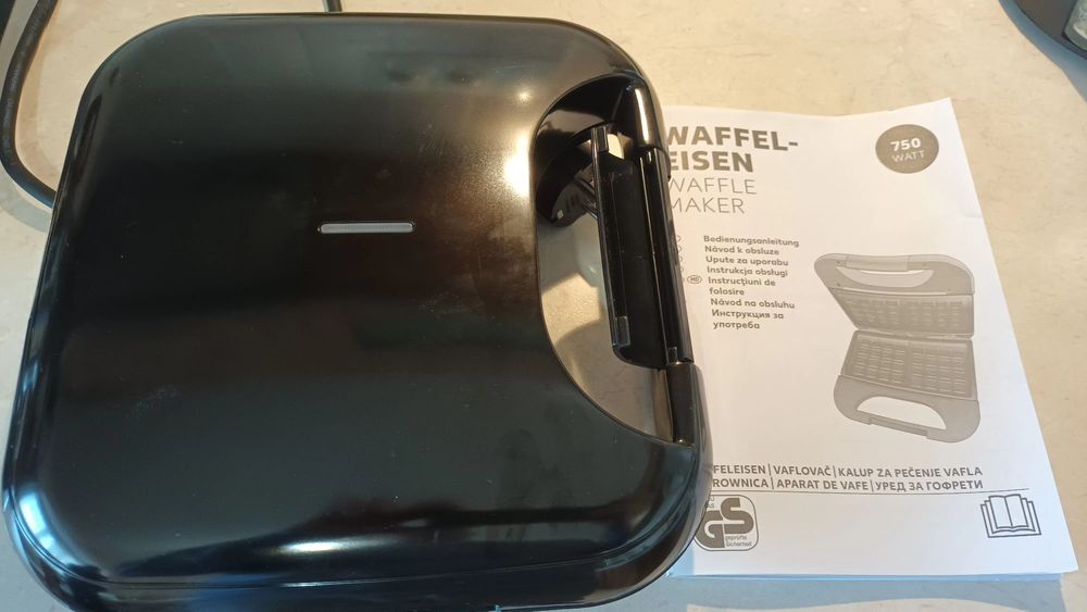 Гофретник Waffle Maker – незалепващо покритие, автоматична температура