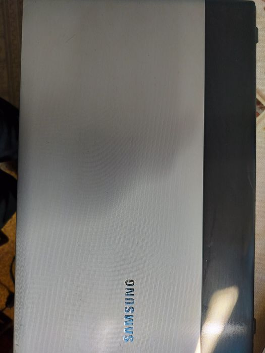 Лаптоп Samsung , работещ