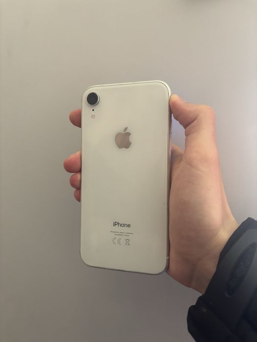 iPhone XR 64gb. (White)