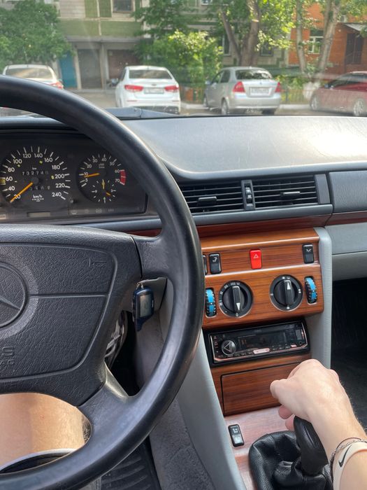 Продам Mercedes benz w124
