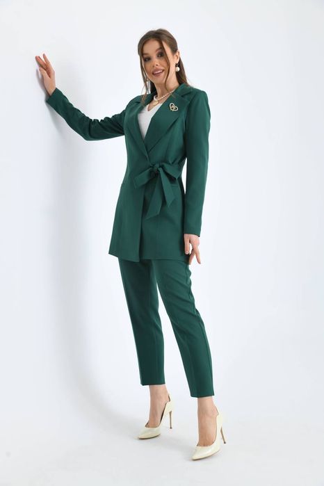 Продаю брючные костюмы. Наш магазин Иппадром корейский повельон 2-7-2