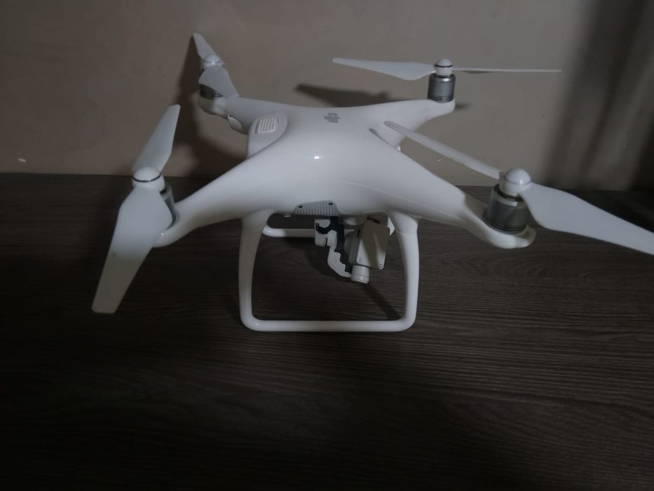 DJI PHANTOM 4 продам