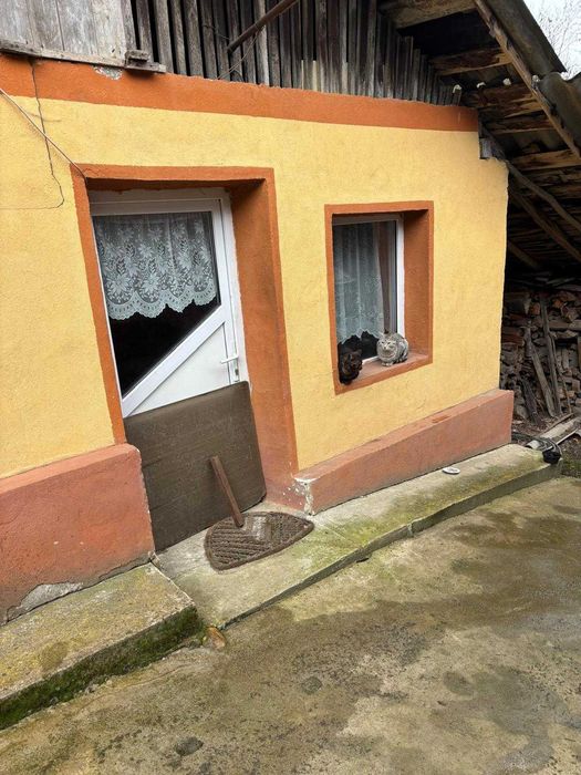Casă Bătrânească De Vanzare!