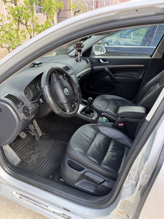 SKODA Octavia 2008 — imagine 5