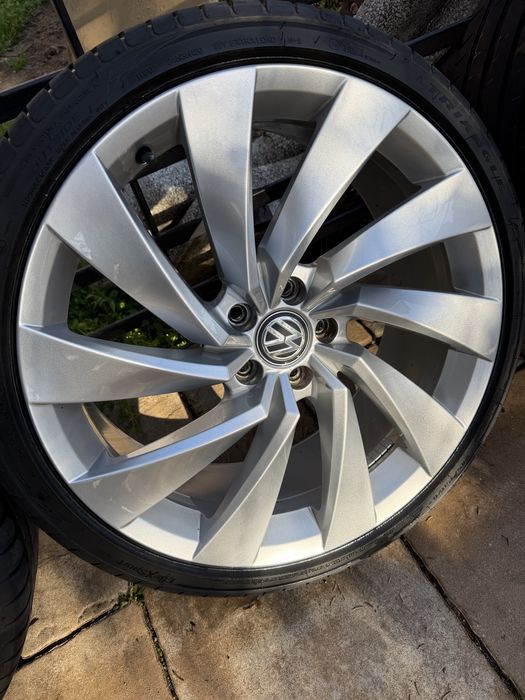Vw джанти в топ състояние 20 цола