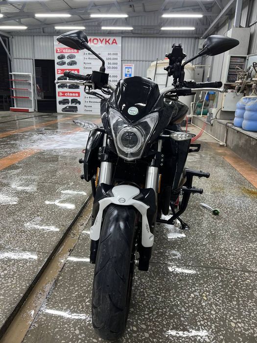 Мотоцикл Benelli TNT 600