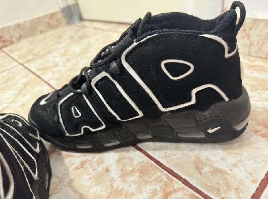 Adifasi Nike uptempo black