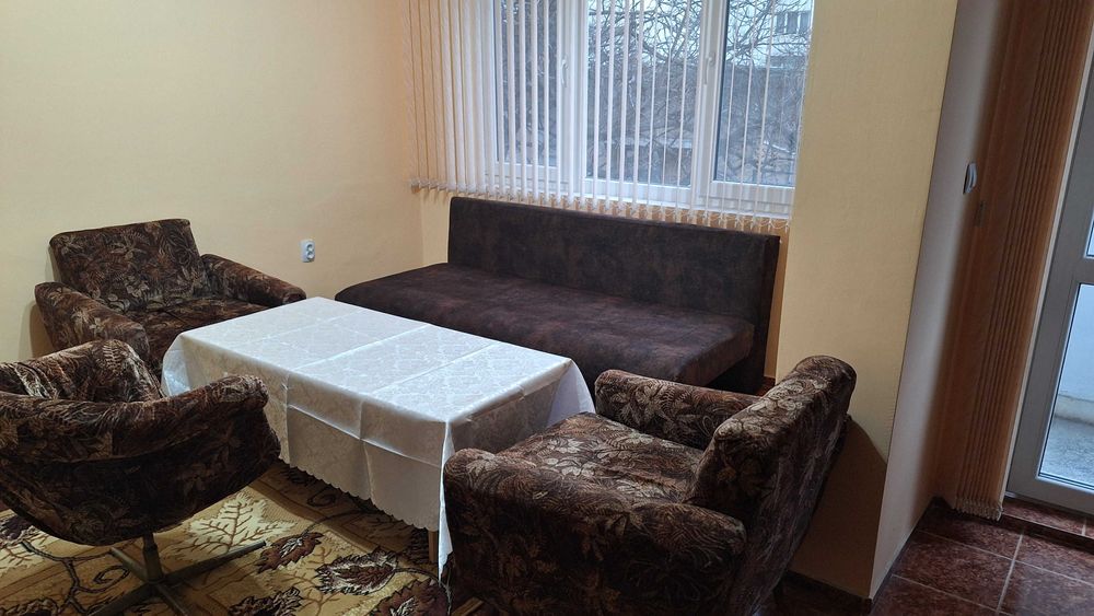 Aпартамент с гараж идеален център.