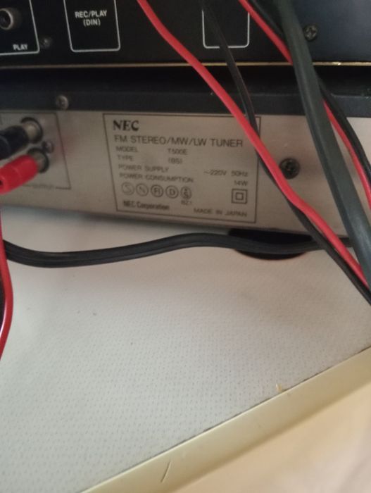 Tuner Stereo NEC T500E