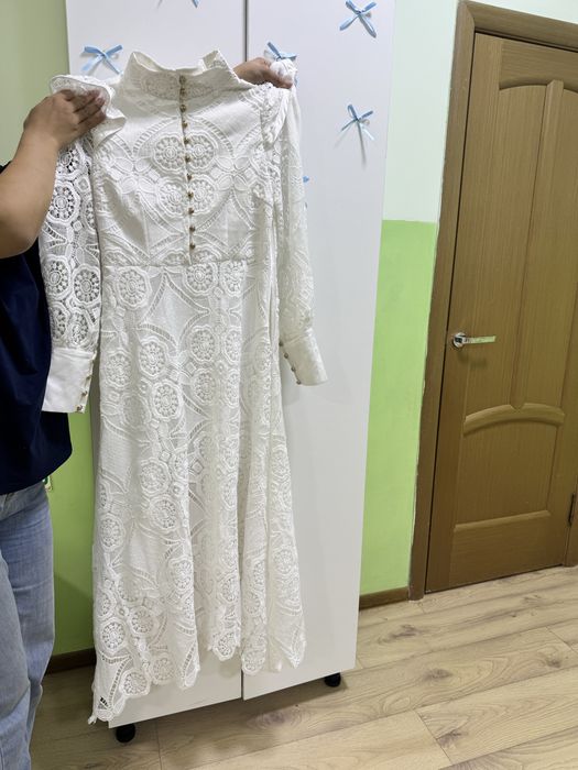 Вечернее белое платье