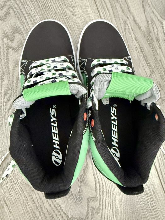 Adidasi cu role Minecraft