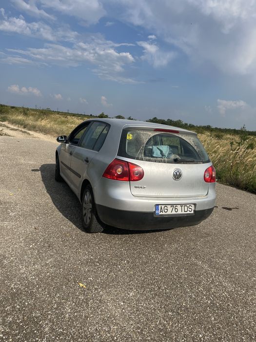 Vănd Golf 5 în stare buna
