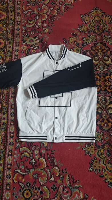 Продам бомбер б/у