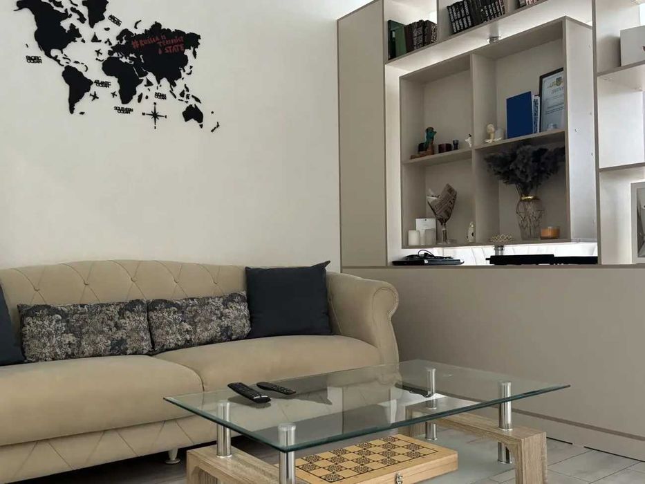 Дава се под наем Двустаен апартамент в София, Център - 55 кв.м за 397.8 € - Снимка #2