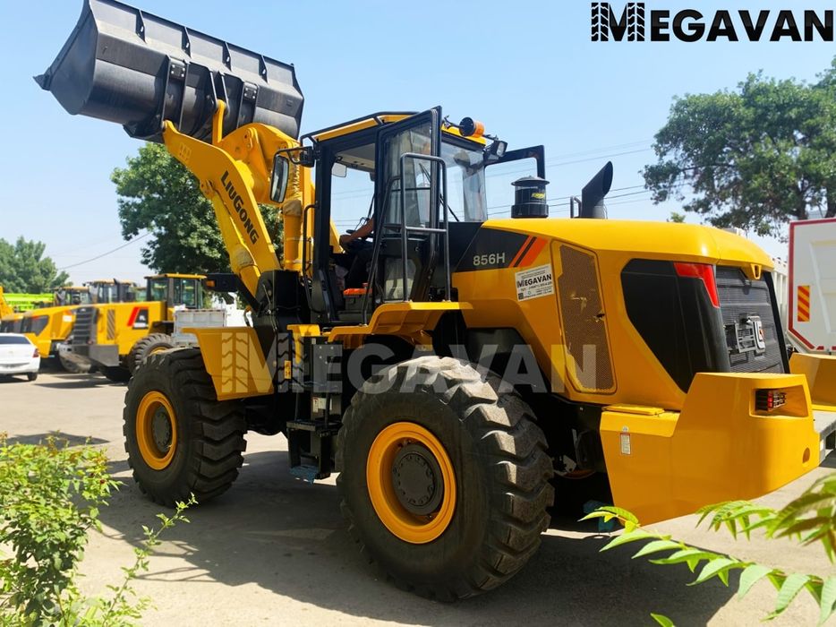 Погрузчик ва экскаватор хизмати заказ оламиз