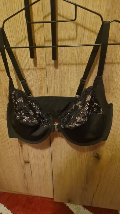 Сет  сутиени  голям размер