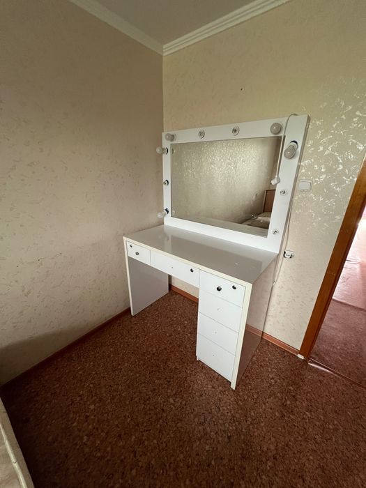 Продам шкаф  кровать стол  самовывоз