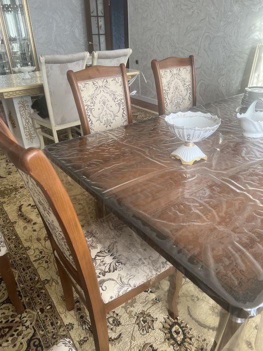 Продам стол со стулями