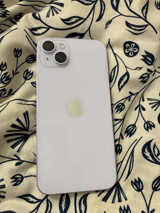 iPhone 14+ + 8 кейса 128 GB