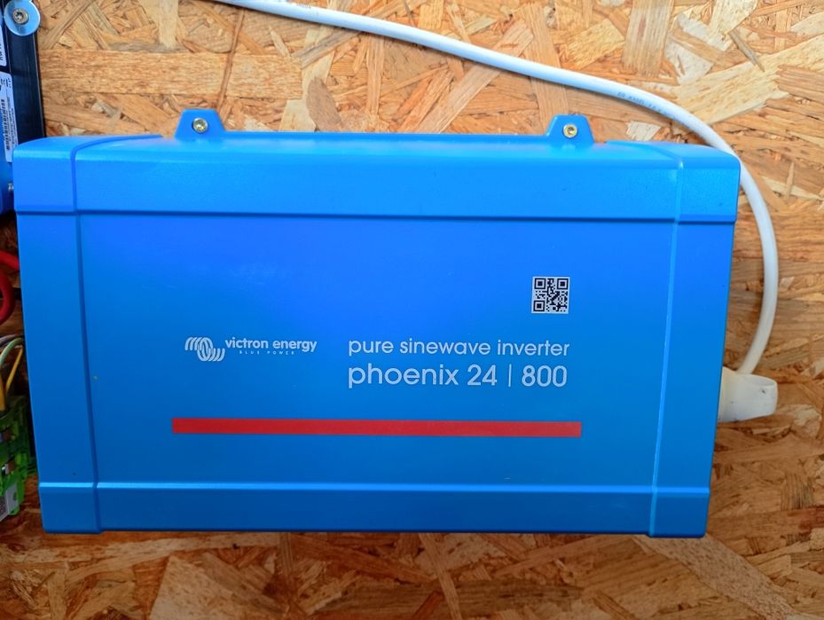 Invertor / Inverter 24V 800VA Victron Energy Phoenix