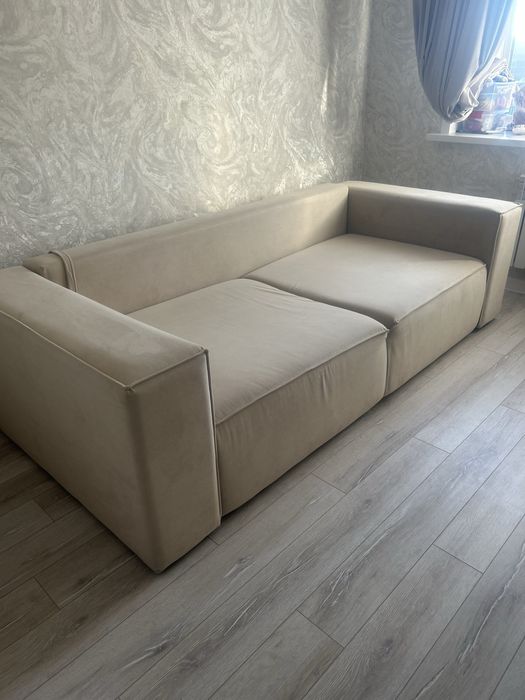 Продаю диван в отличном состояние