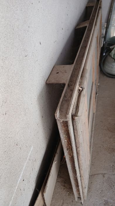 Темир эшик калин листдан ясалган