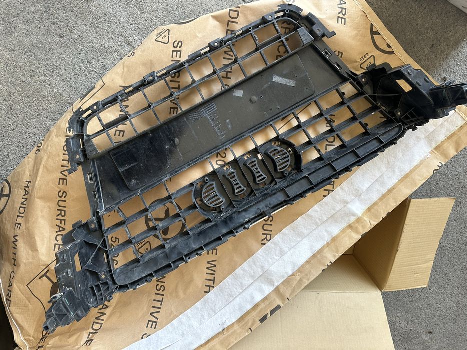 Audi A5 фейслифт предна маска решетка Оригинална