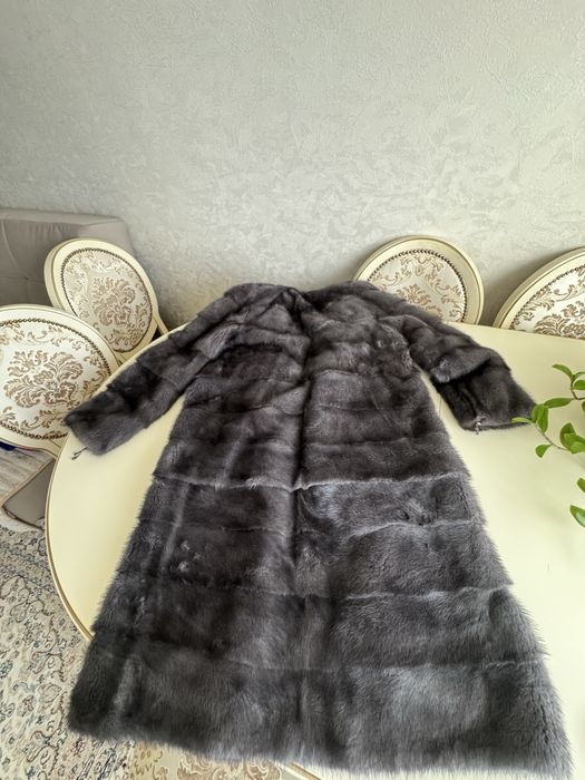 Продам норковую шубу