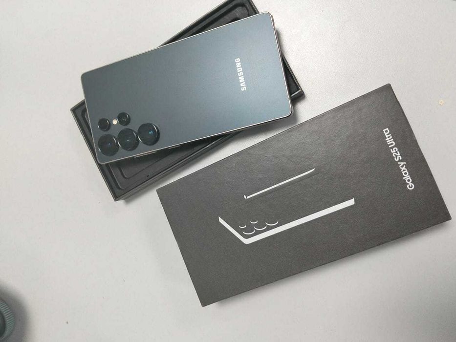 смартфон  SAMSUNG GALAXY S25