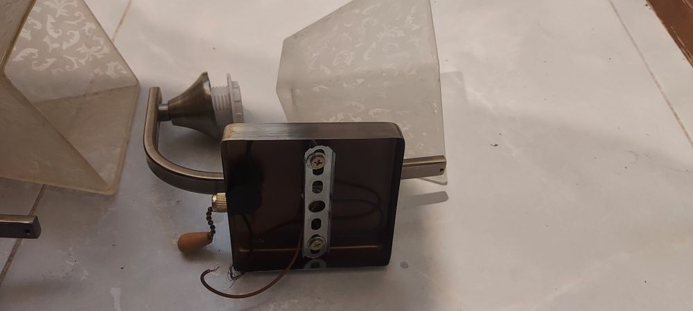 Продам светильники 2 штуки