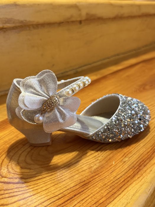 Туфли детские для девочек, хорошего качества