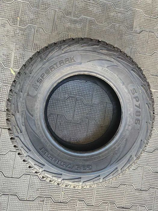 Автошины  235/75R15