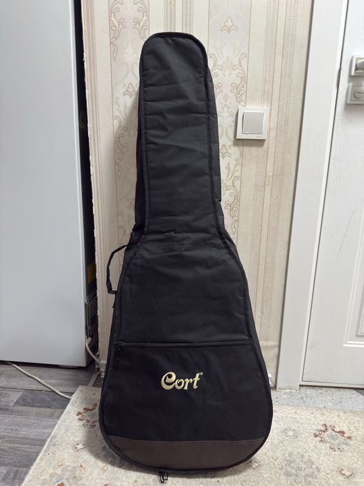 Продам Акустическая гитара Cort AD880 NS
