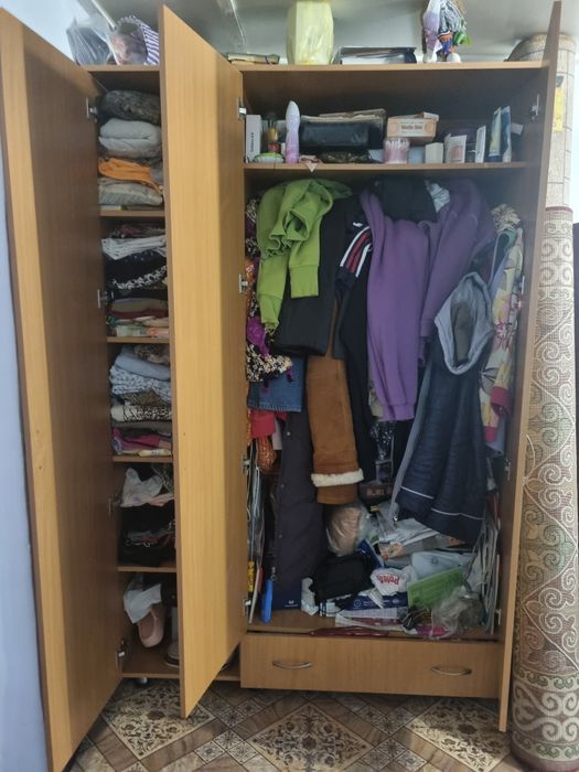 Продам шкаф для спальни