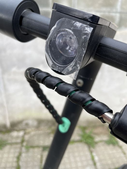 Ел Тротинетки чисто нови