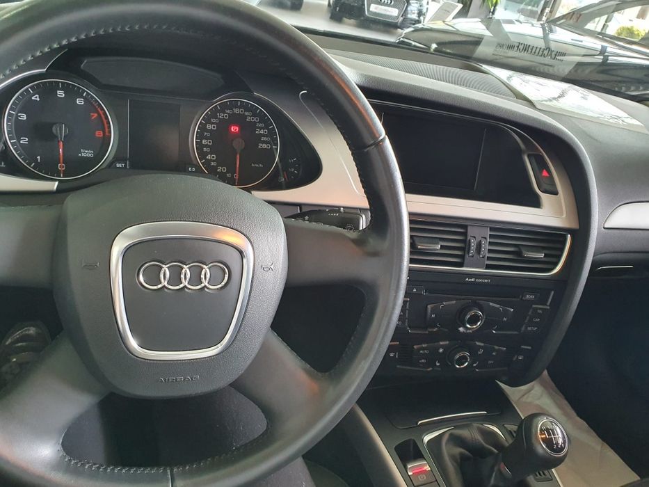 Audi A4 Limuzina