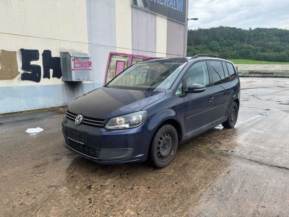 Volkswagen Touran 1.6 TDI 105к. с на части