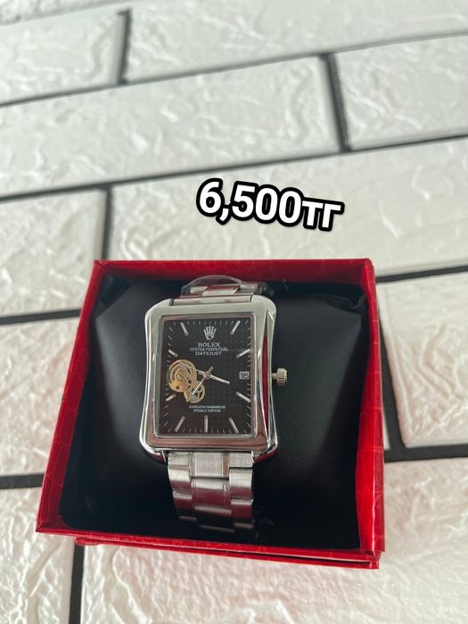 Наручные часы новые