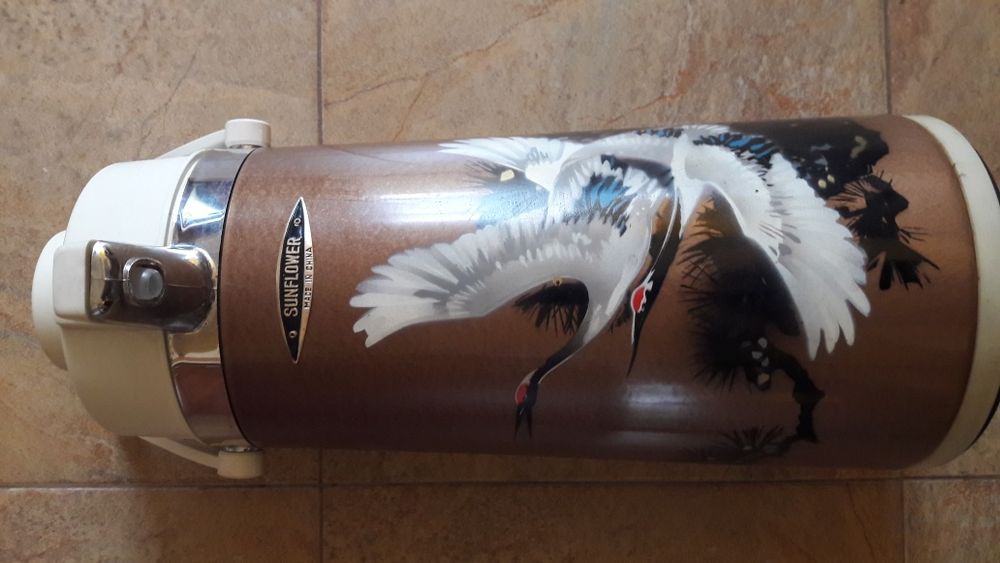 Термос голям 2.5 литра