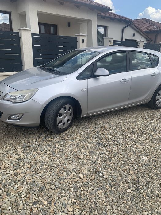 Opel Astra J 2010
