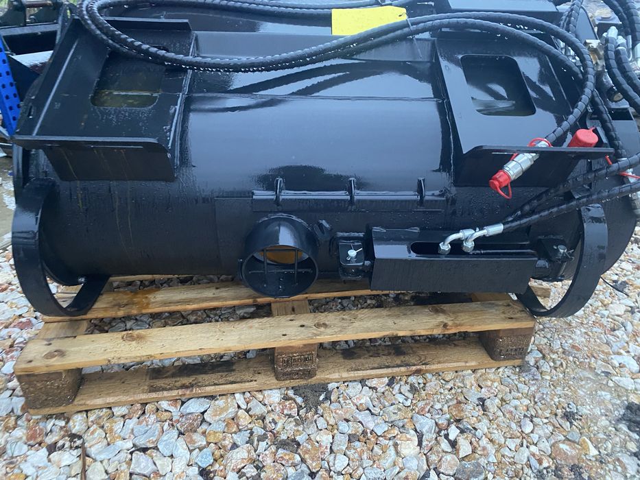 Кофа за бъркане на бетон за мини челен товарач 250 литър за