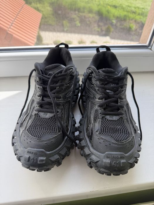 Balenciaga bouncer