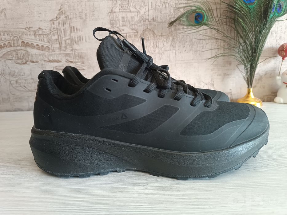 Оригинальные кроссы Reebok